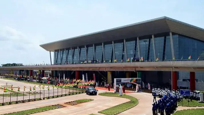 Aéroport de Lomé : le Togo n’a pas de leçon de compétence à recevoir de la France