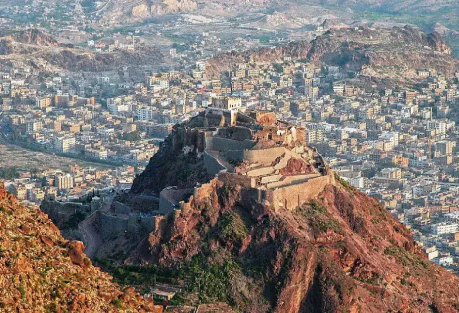 Yemen Government Warns of Worsening Taiz Siege, Calls for International Intervention