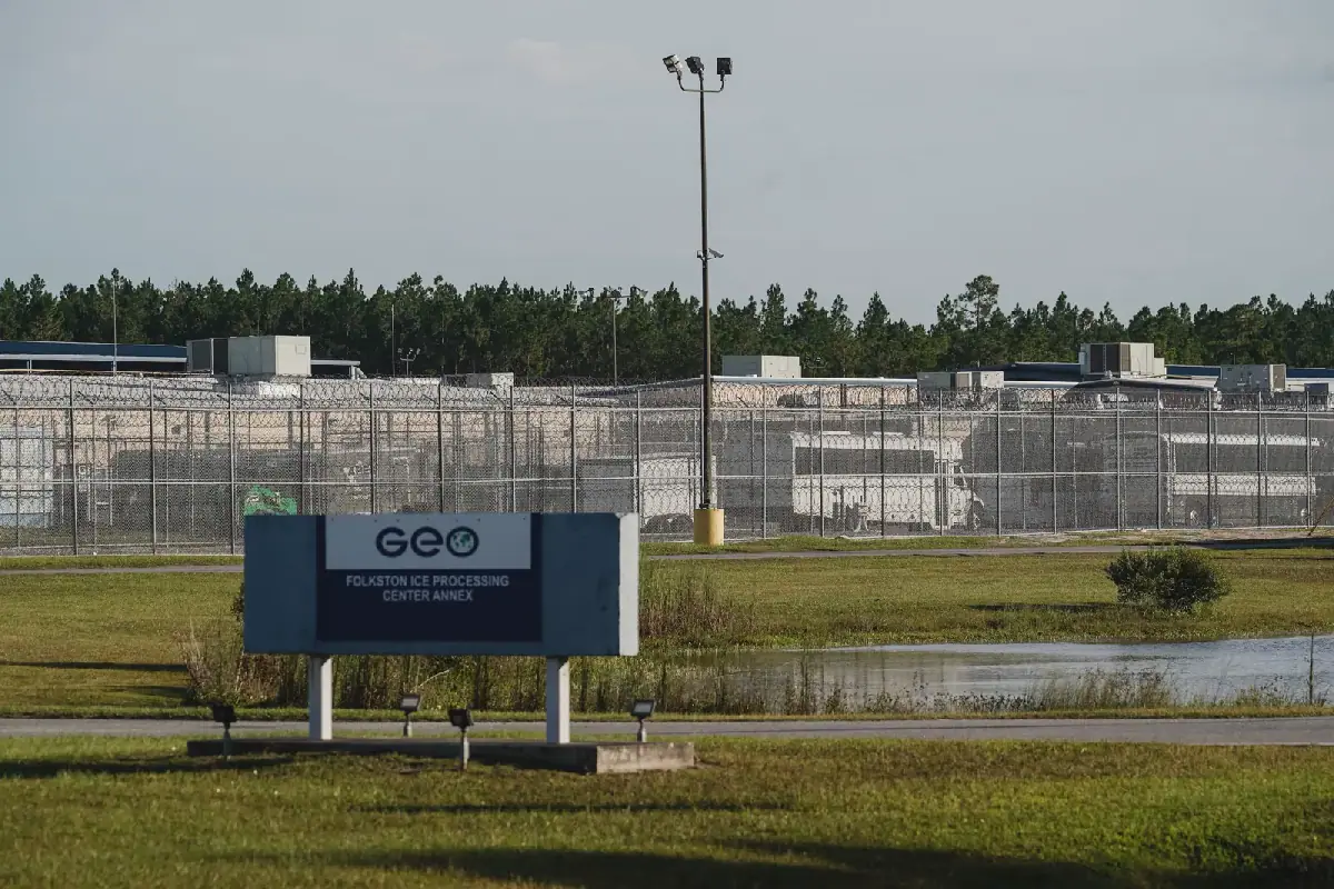 La mort d’un immigrant dans les installations abusives de l’ICE en Géorgie relance l’appel à sa fermeture