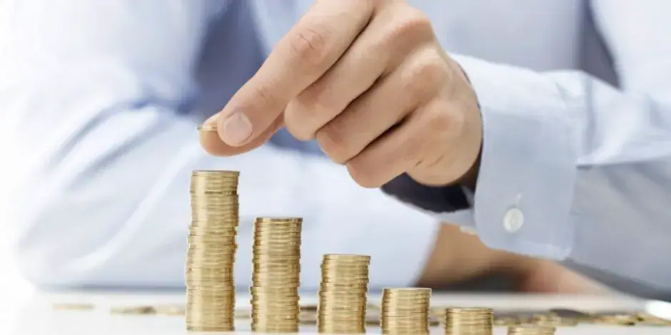 Egyptian Government Announces Two-Phase Salary Increase for Teachers
