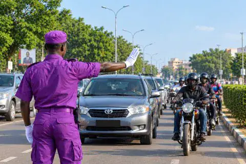 Sécurité routière : Le geste de l’agent prime sur le feu tricolore