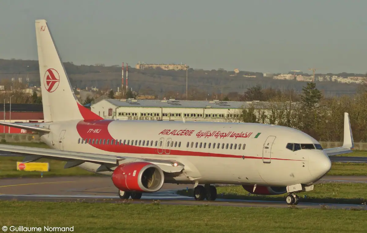 طائرة بوينغ 737-800 تابعة للخطوط الجوية الجزائرية