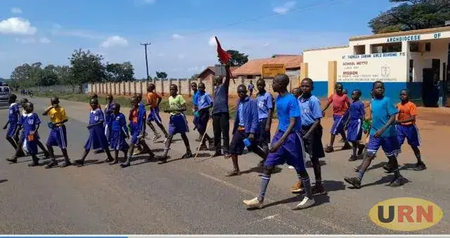 Busia residents call for flyovers at schools along busy border highway