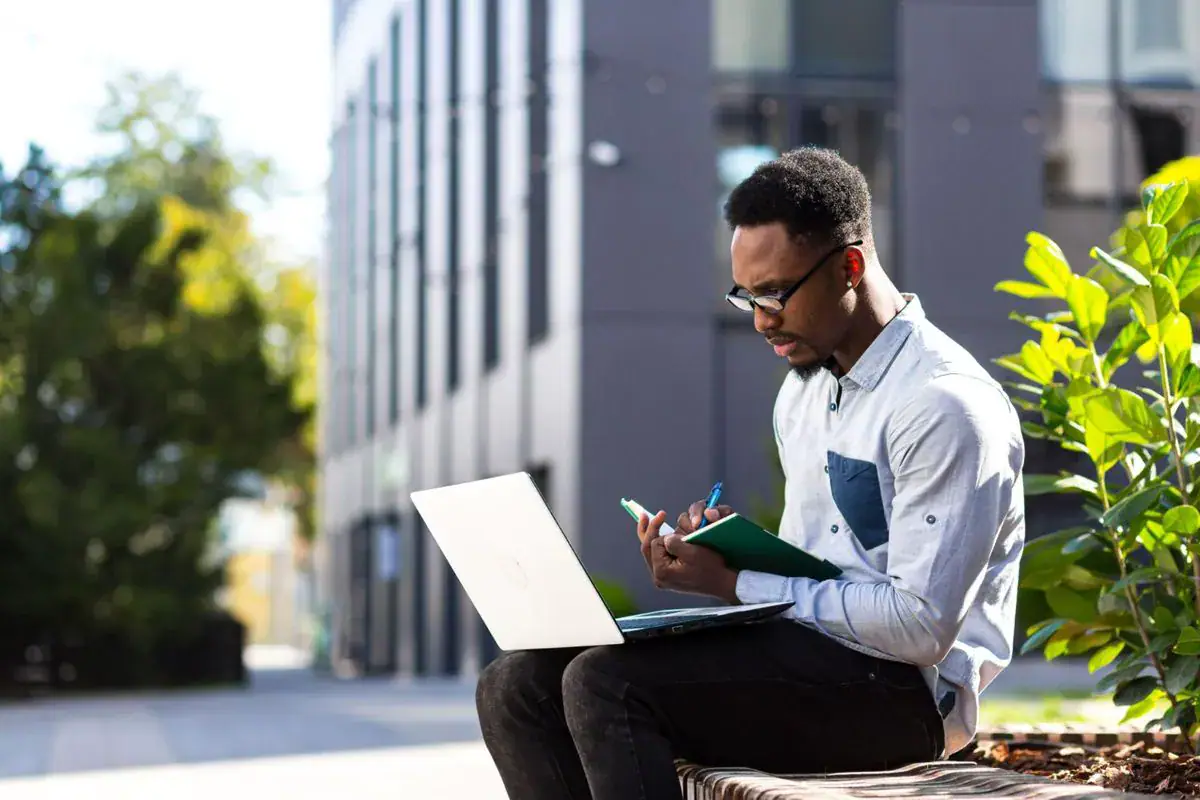 The experience loop: Who is responsible for getting graduates work-ready?