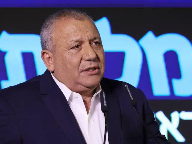 من هو غادي آيزنكوت.. الجنرال الذي يسعى للإطاحة بنتنياهو وقيادة إسرائيل؟