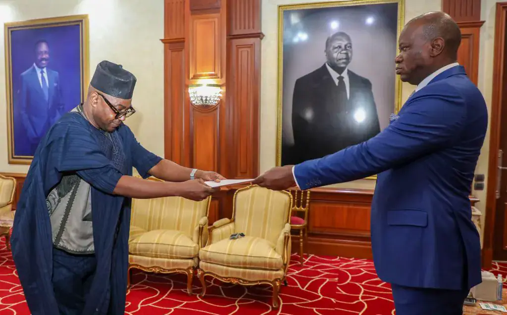 Gabon/Diplomatie : six nouveaux ambassadeurs présentent leurs lettres de créance à Brice Clotaire Oligui Nguema