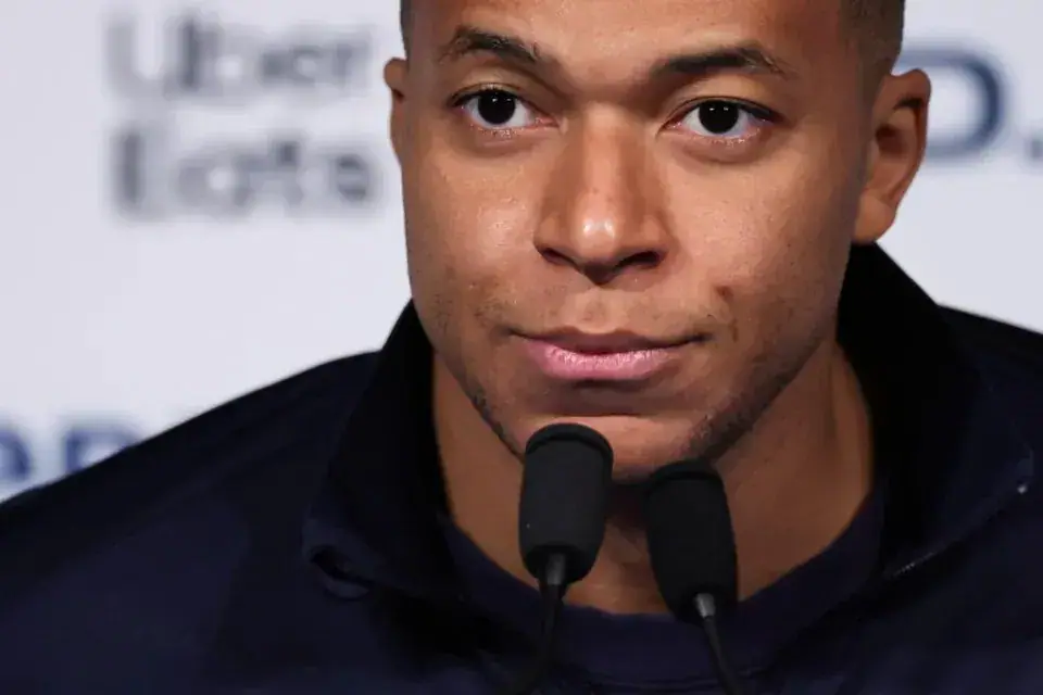 Kylian Mbappé Faces Backlash in China Over Mao Zedong Comments