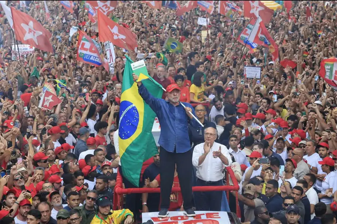 Luiz Inácio Lula da Silva Wins Fourth Term as President of Brazil
