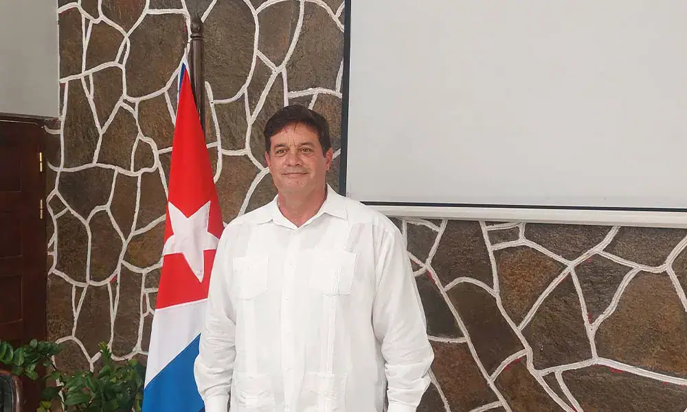 Embaixador de Cuba em Cabo Verde acusa EUA de genocídio com embargo