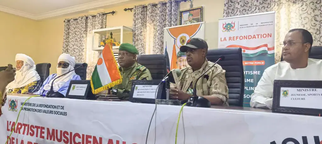 Niger's Minister of Refoundation Meets Civil Society in Tahoua
