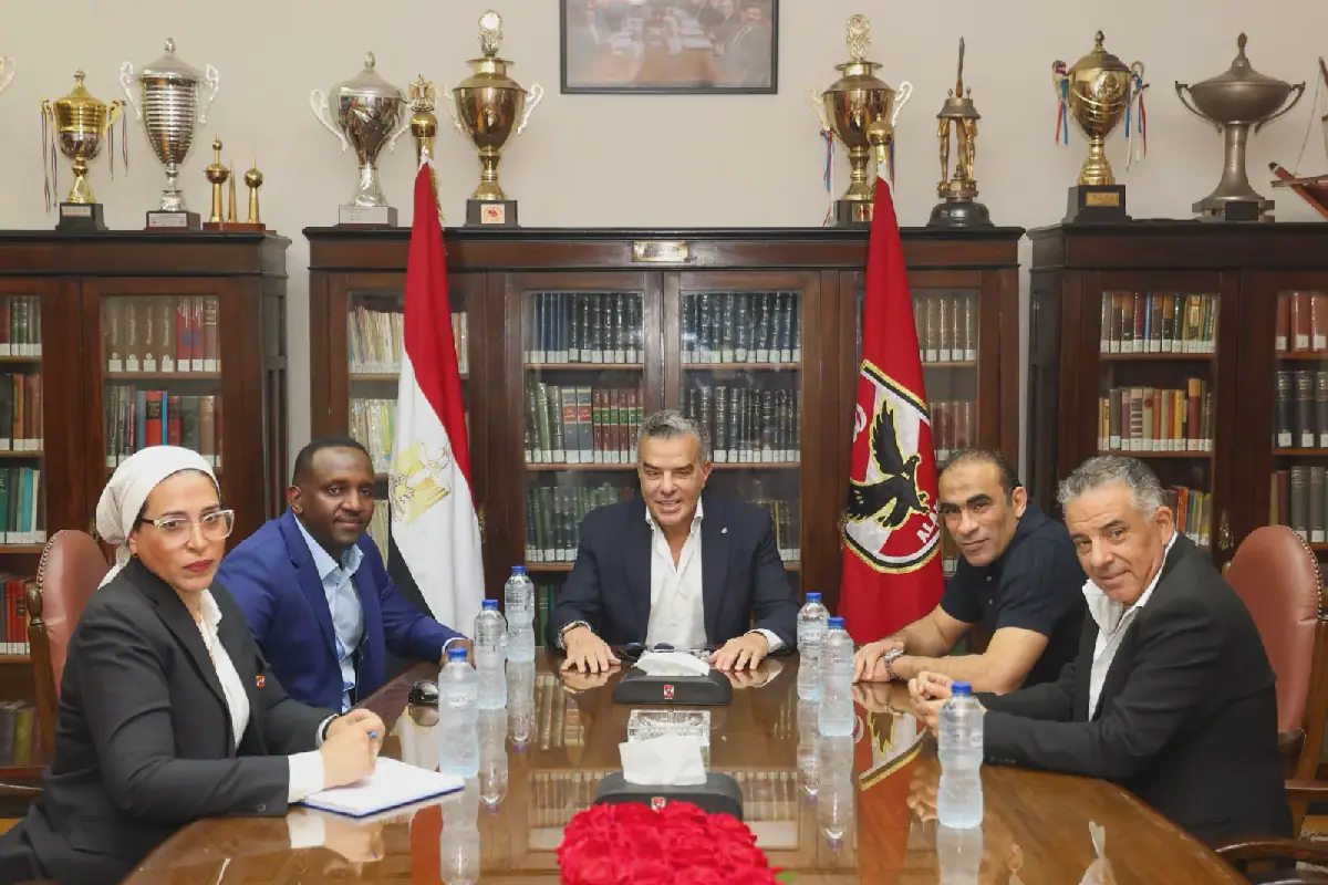 Al Ahly Hosts African Clubs Association President to Discuss Cooperation