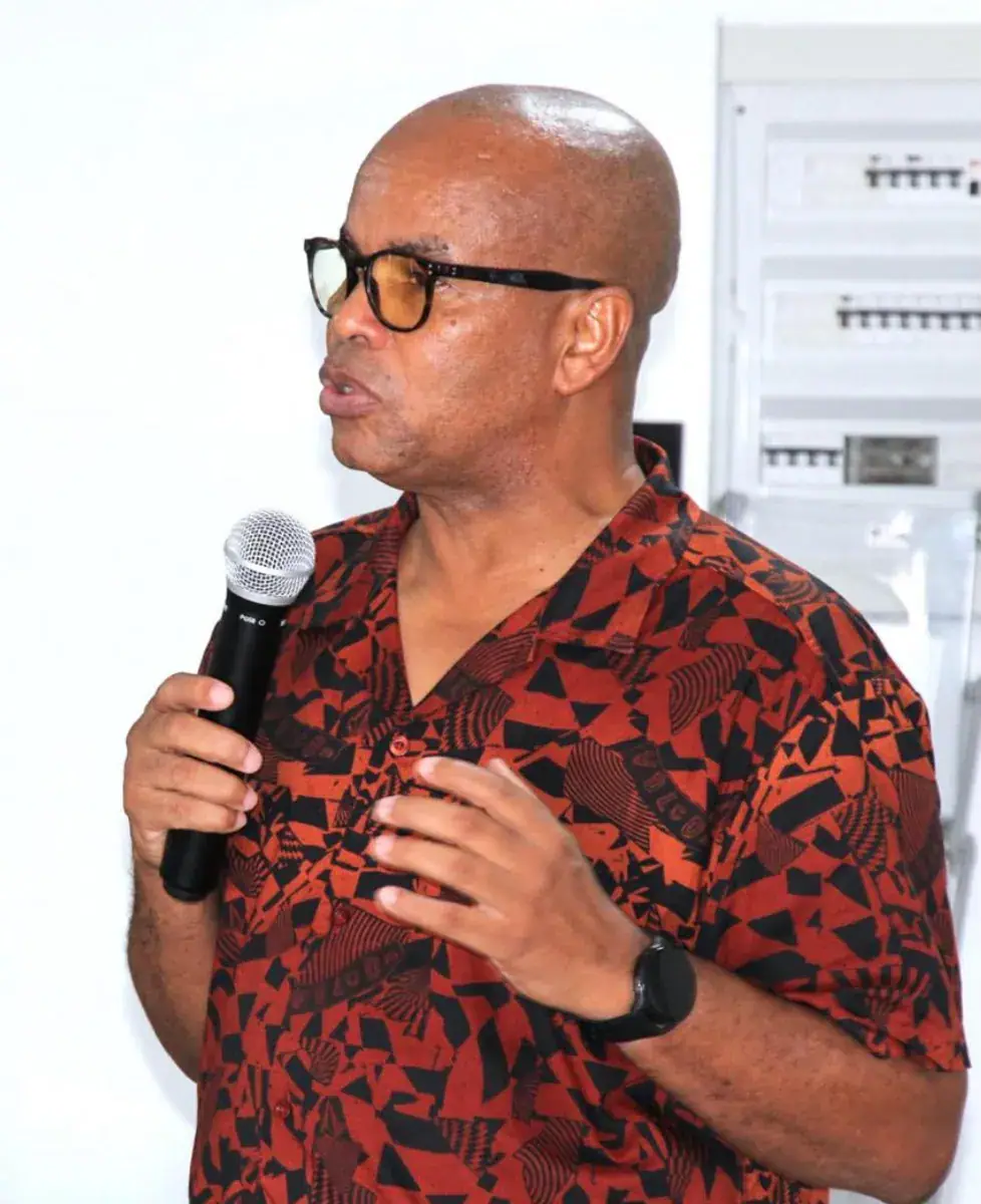 Cabo Verde Journalist Presents Book on Politics and Social Communication in Portugal