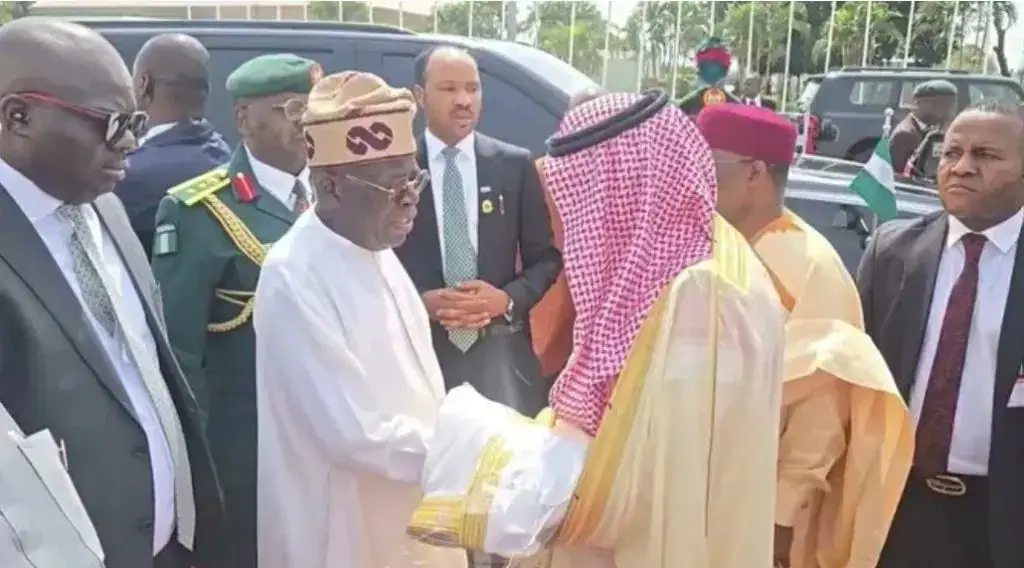 Tinubu Departs Abuja for Saudi Arabia to Perform Umrah