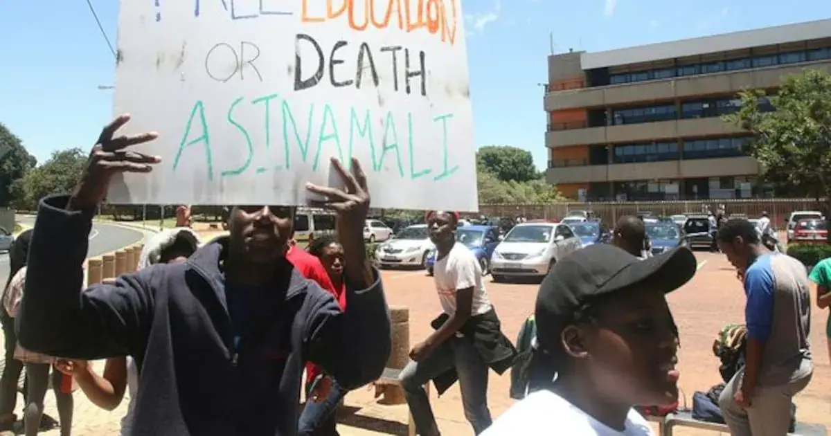 UJ students during their #FeesMustFall protest in Johannesburg. Picture: ANTONIO MUCHAVE/SOWETAN