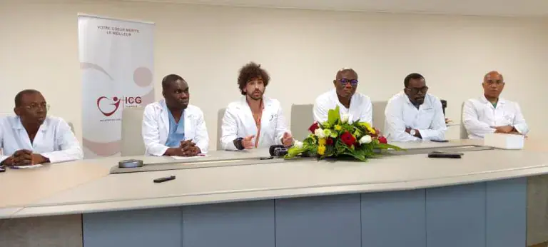Côte d’Ivoire-AIP/ Trois patients opérés avec succès pour des obstructions artérielles à l’ICG à Abidjan