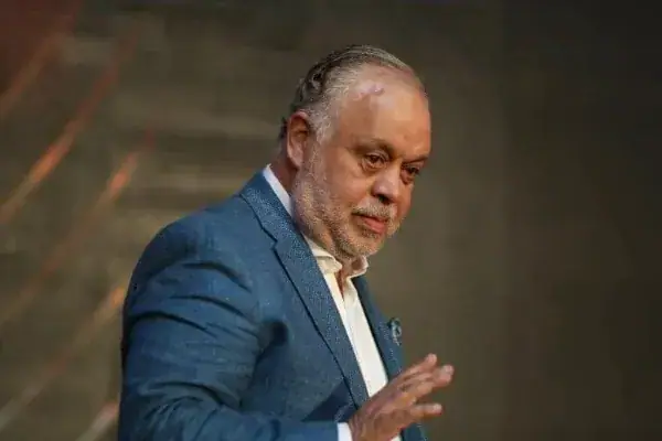 Egyptian Actor's Union Head Responds to Doctor's Comments on Artists' Appearances
