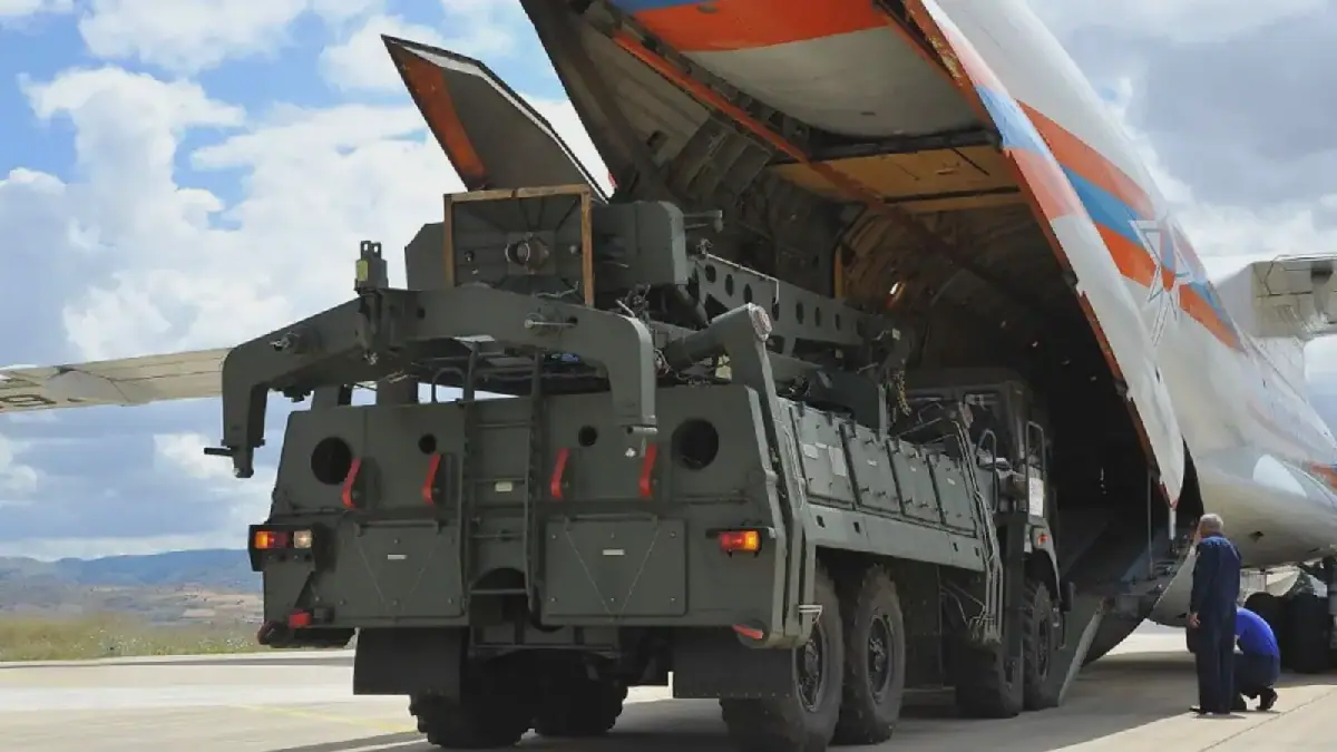 Large Russian Military Shipments Arrive in Eastern Libya
