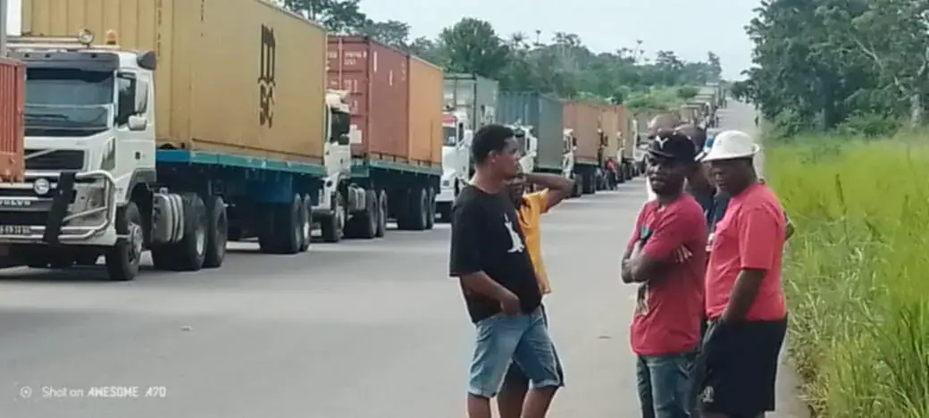 Mineiros em Protesto em Kolwezi Bloqueiam Passagem de Camiões Angolanos