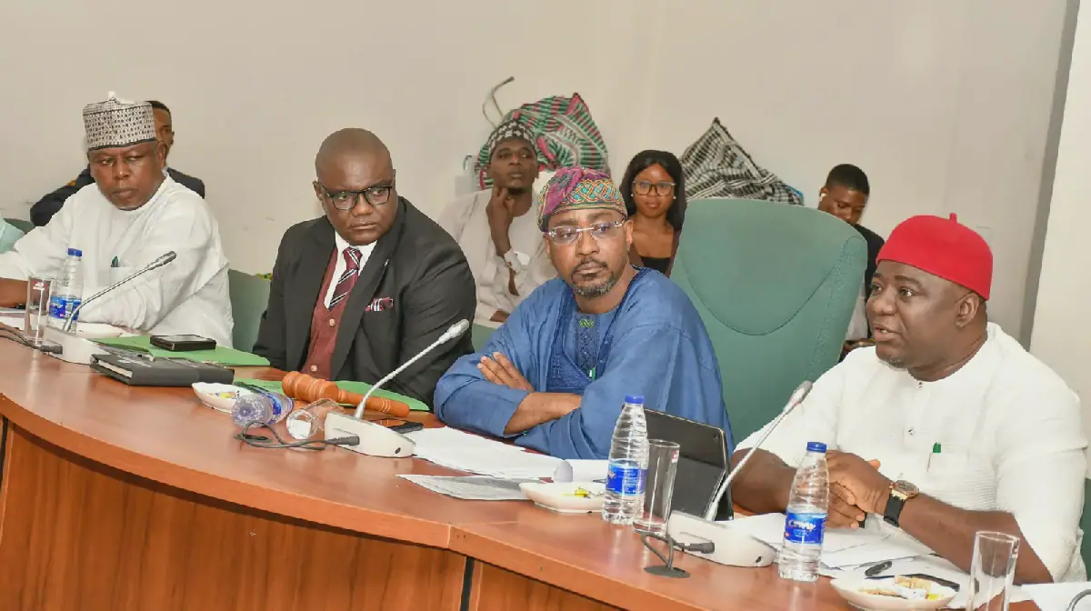 Reps Threaten Telecom CEOs Over Persistent Poor Network Services