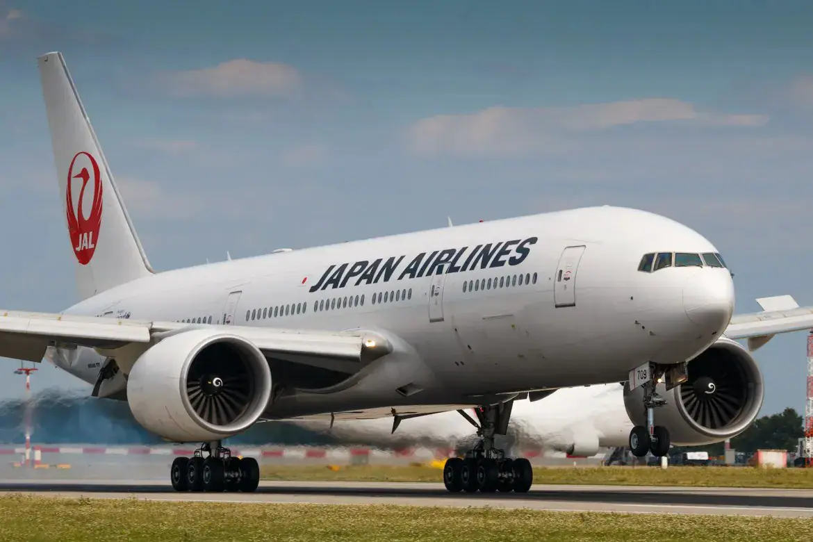 Japanese Airlines Report Passenger Data Breach, Pakistan Reverses Airspace Restrictions