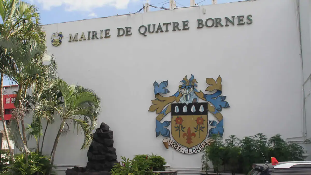 La FCC relève des failles dans les procédures de décaissement des fonds pour les projets municipaux à Quatre-Bornes