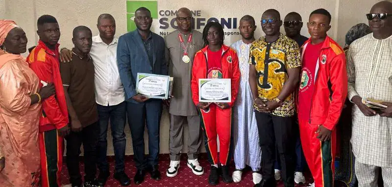 Two Young Talents from Sonfonia Honored by Commune