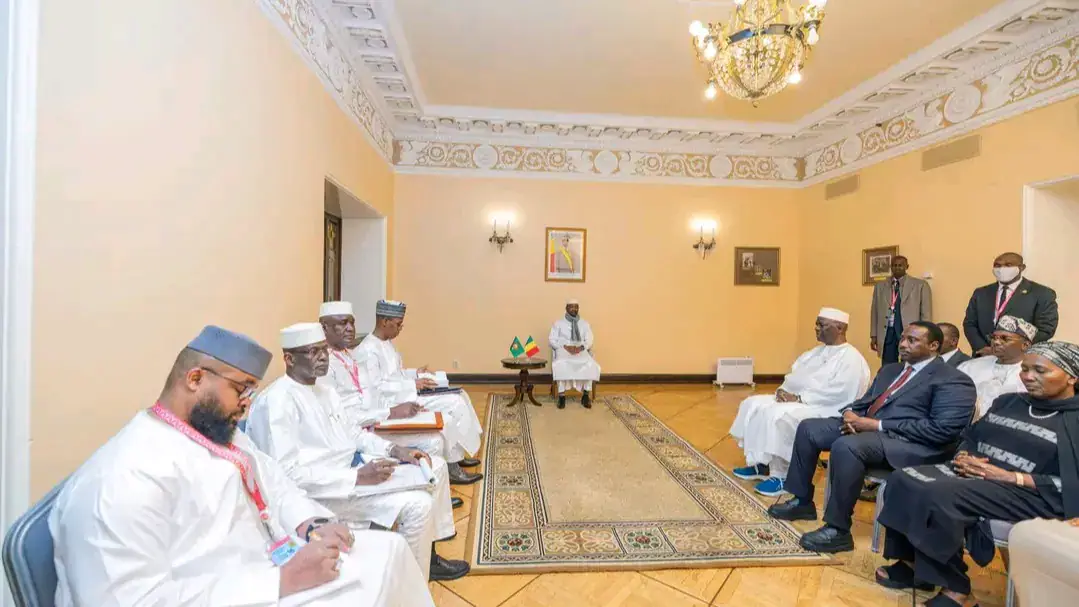 SOMMET RUSSIE-AFRIQUE : Le Président de la Transition échange avec la délégation du secteur privé malien