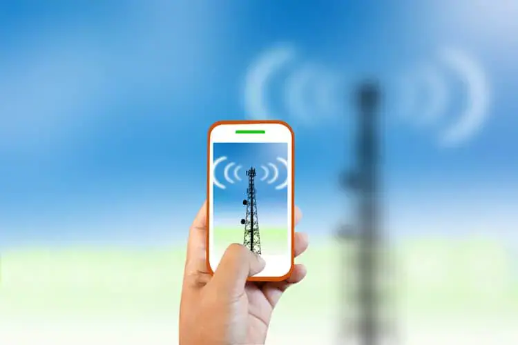 Tunisia's Qibili Region to Get Mobile Phone Network in Desert by 2027