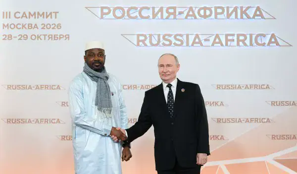 Le Président Assimi Goïta reçu au Kremlin par Vladimir Poutine