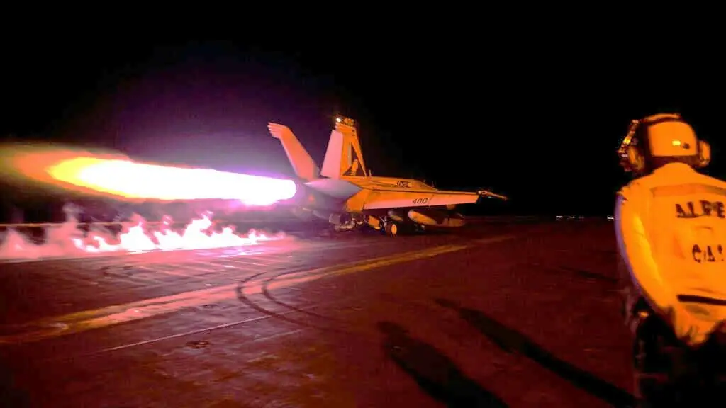 US sends 10 military aircraft to Israel amid Iran tensions