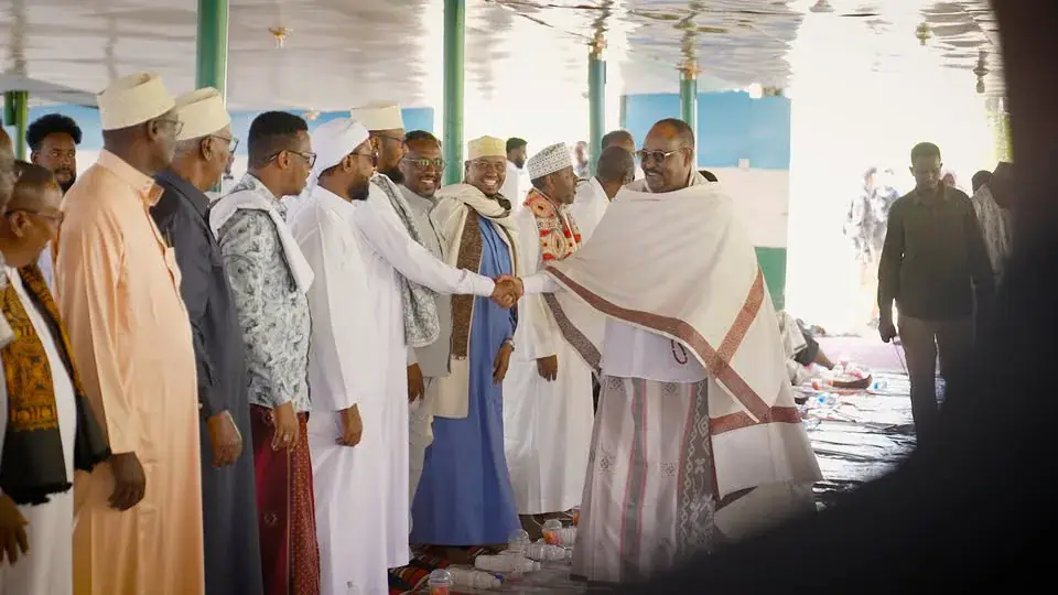 Maxaa looga hadlay kulankii Madaxweyne Deni ee Golayaasha Puntland & xildhibaanada heer federal.
