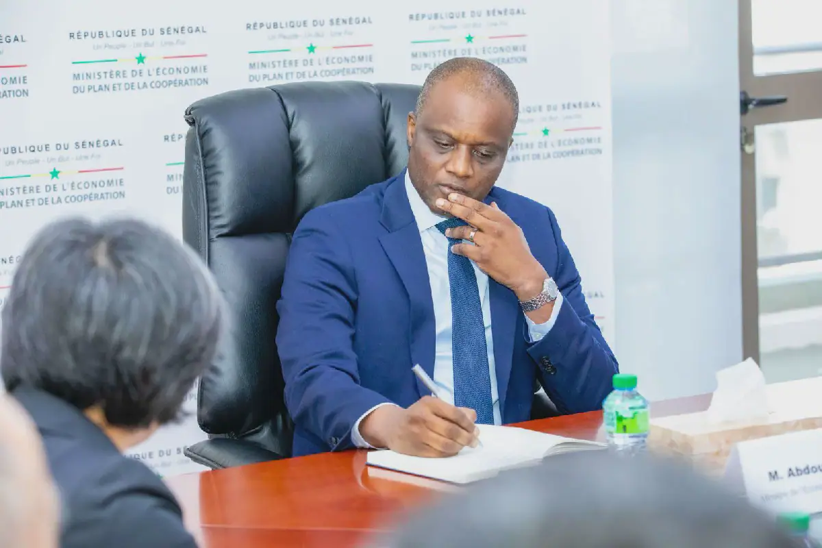 Senegal's Budget Impasse: Abdourahmane SARR Calls for Compromise and Warns of Assembly Dissolution