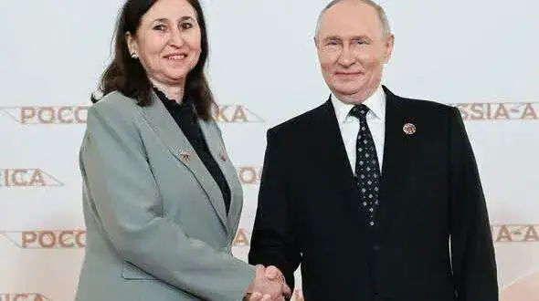 Tunisian Media Figure Criticizes Double Standards in Government Leaders' Attire During Russia Visit