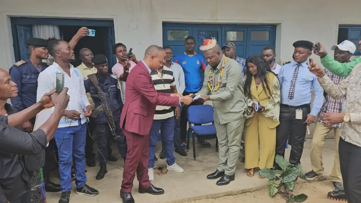 Maniema : Sous la présidence du ministre de l’Intérieur, Lingandja Deogratias officiellement installé comme nouveau chef de B