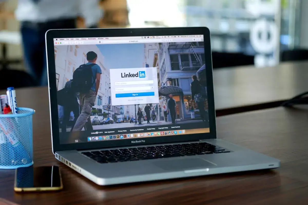 5 etiquette rules for asking for job referrals on LinkedIn