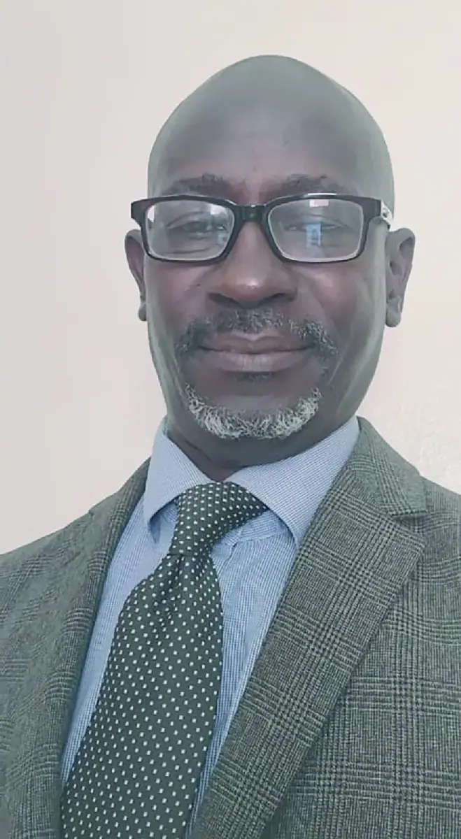 Senegal's Shift to Digital Communication Raises Concerns Over Information Verification