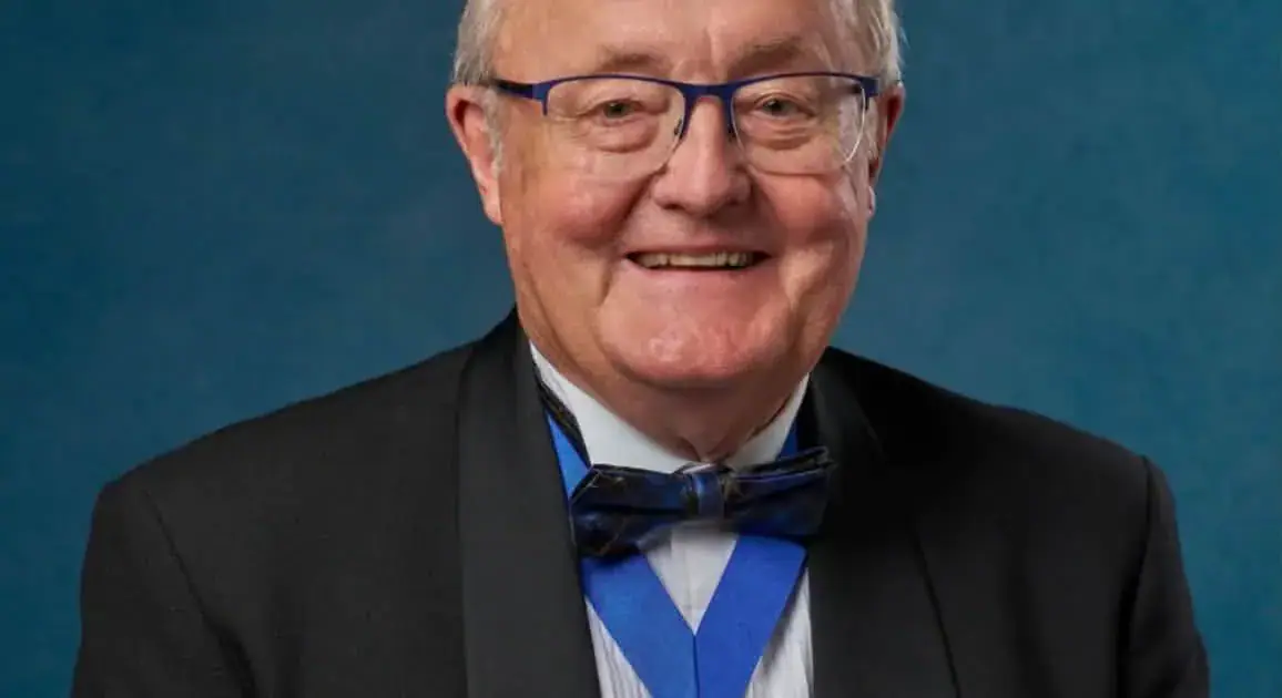 Kosher Wine Promoter Tim Hutchinson Earns Prestigious Whisky Honour