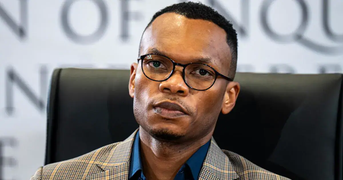 SARS officials search Tshwane CFO Gareth Mnisi's office and residence