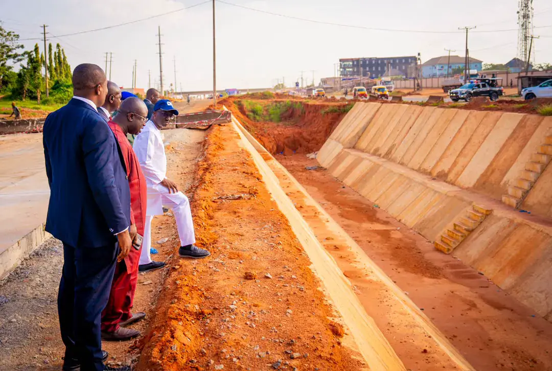 Okpebholo Embarks on Road Inspection in Benin Metropolis, Promises Massive Repair