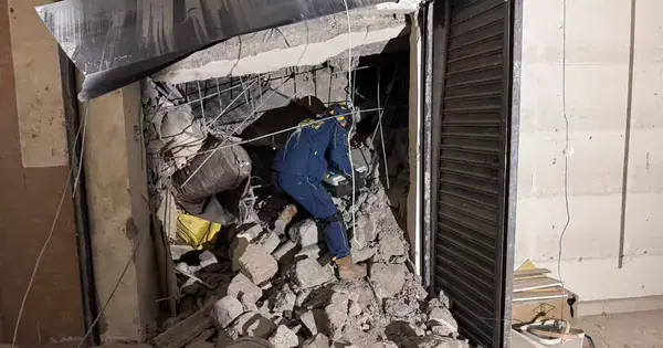 Chinese Rescue Team Deployed to Kenya Building Collapse Site