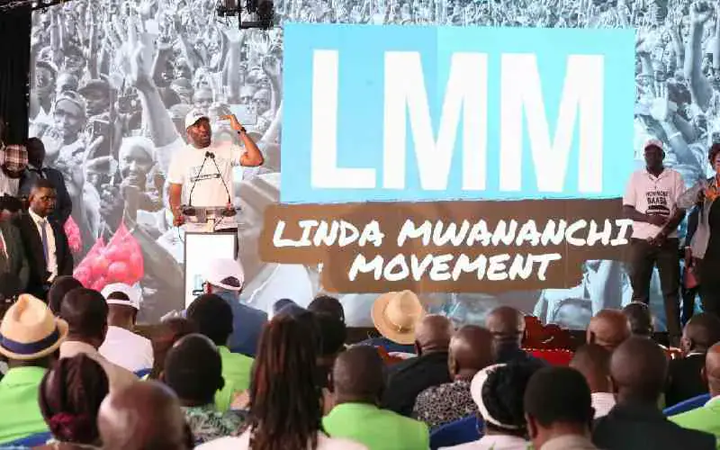 Sifuna Criticizes Ruto's Announcement, Promises to Rescue Stranded Kenyans