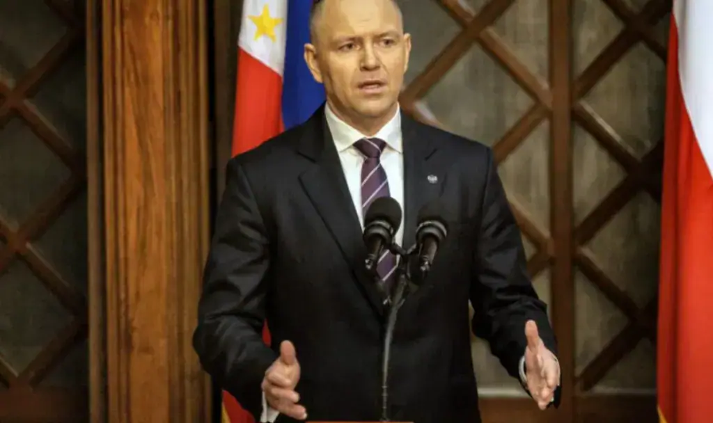 Presidente polaco ordena polícia levantar bloqueio do Constitucional