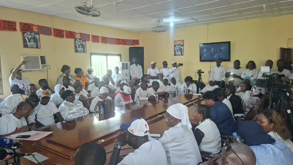 Guinea's Temporary Contractors Demand Integration into Public Service