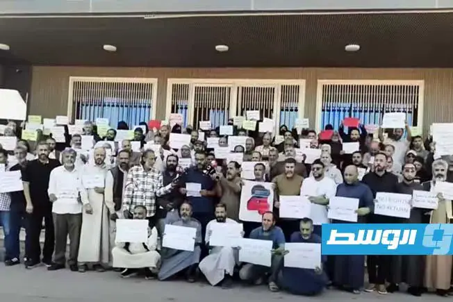 معلمو العقود يطالبون بصرف الفروقات المالية