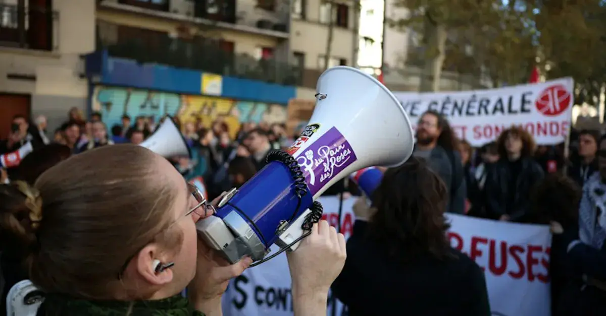 French Interior Ministry Reports 70,000 Protesters Participate in Nationwide Demonstrations