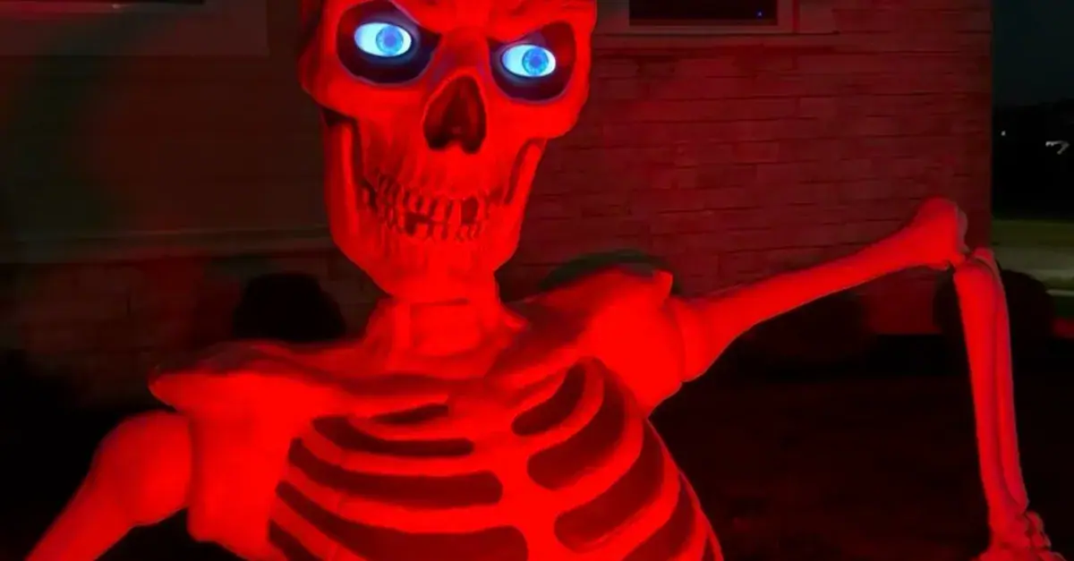 Halloween decorations spark tension in US and Canada