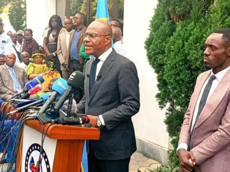 RDC : Fayulu dénonce le transfert de Prince Epenge à Makala malgré la suspension des admissions