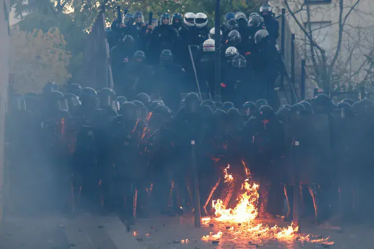 Hundreds of Thousands Protest in France Against High Cost of Living