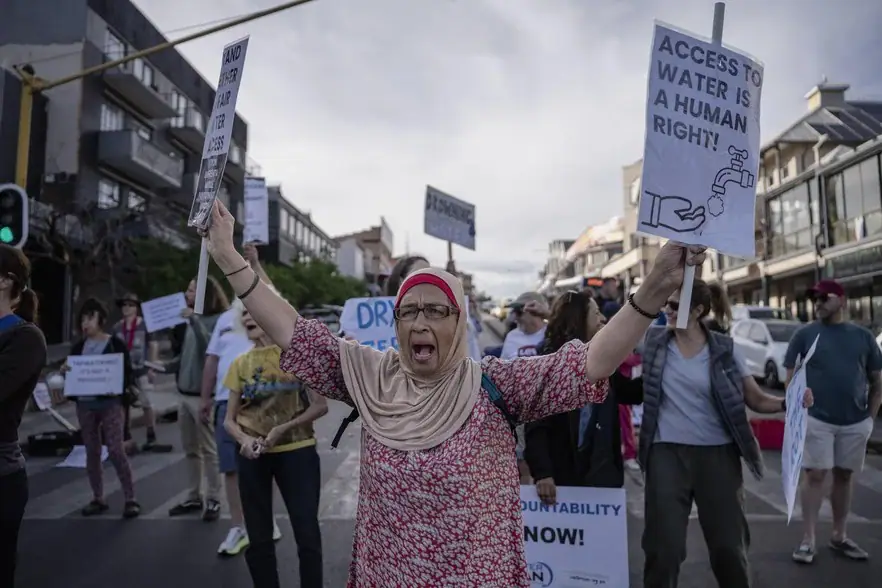 Joburg residents protest as water supply is throttled