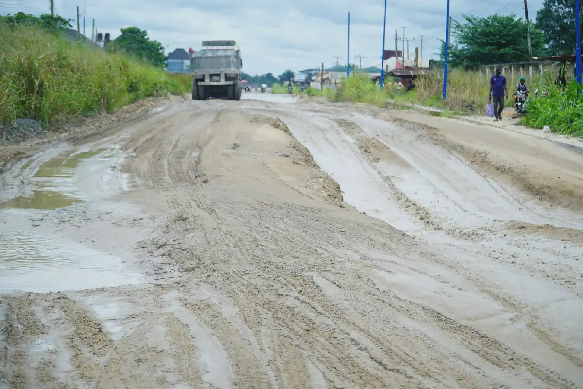 Obuohia Road in Ugwunagbo, Umuojima Road in Osisioma, Ekeakpara